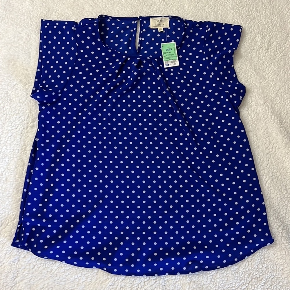 Flower & Feather Women’s Plus Size 2XL Blue Polka Dot Blouse Flutter Sleeve Top - Picture 3 of 4